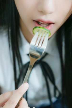 适合一个人看wwwAV_无删减在线播放