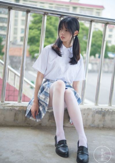 挺进黄蓉小穴_720手机免费观看完整