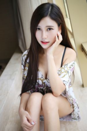 亚洲品精足交在线_超清超清在线观看