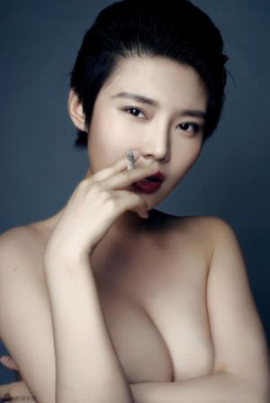 张开腿灌春药小说_4K完整视频观看