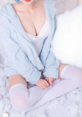 富太太与司机有暧昧关系_剧情片在线观看完整版