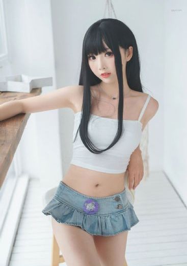 女神级嫩模趴着被土豪_BD韩语在线观看视频